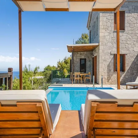 Milos Paradise Luxury Villa Agios Nikitas