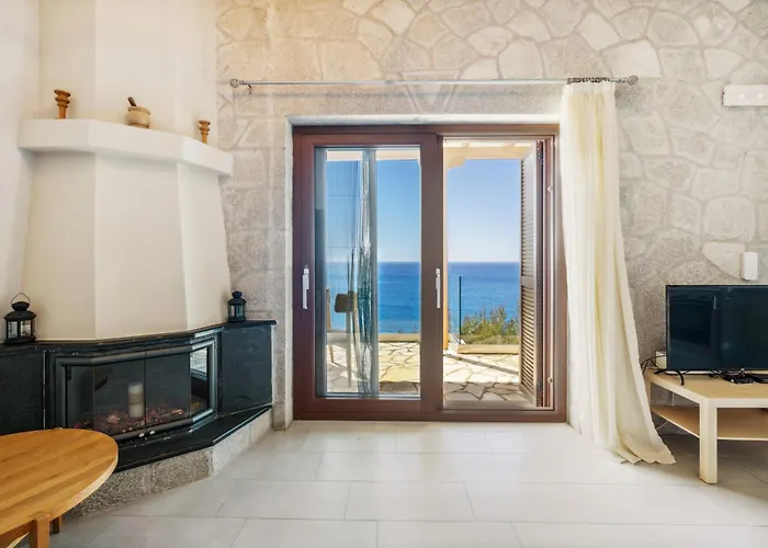 Milos Paradise Luxury * Agios Nikitas